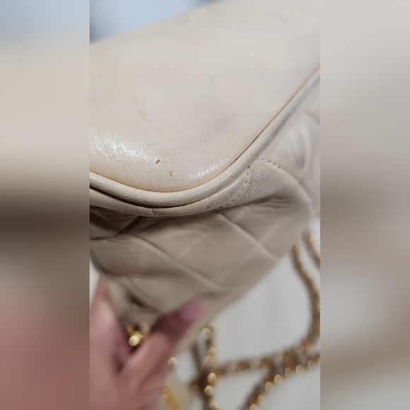 Chanel Dome 1996-1997 shoulder. 24k gold plated hardware. Card & Dustbag include - Picture 8 of 16